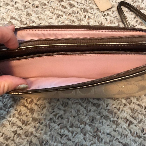 Coach Wristlet - Picture 7 of 8